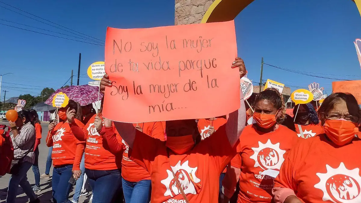 Mujeres se manifestaron contra la violencia en Villa de Reyes